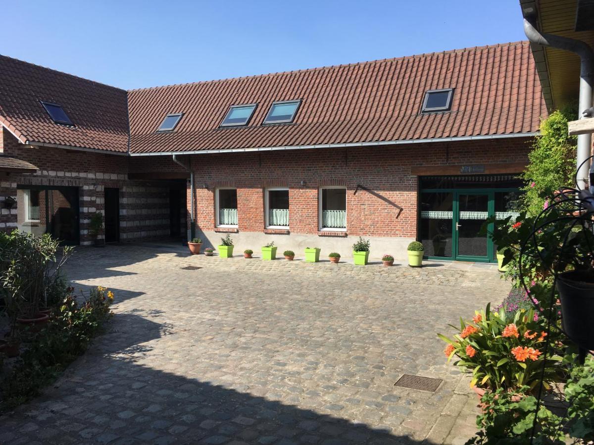 Ferme Brocart Bed & Breakfast Bouvines Eksteriør bilde